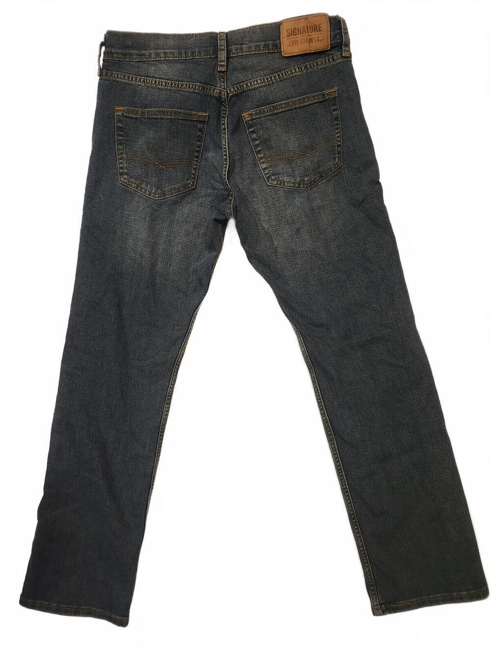 Levi Strauss Signature Medium Wash. Size 30 28 actual inseam Excellent condition - Picture 6 of 6